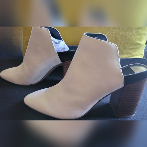 NWOT White Leather Block Heeled Bootie Dolce Vita - Picture 10 of 10